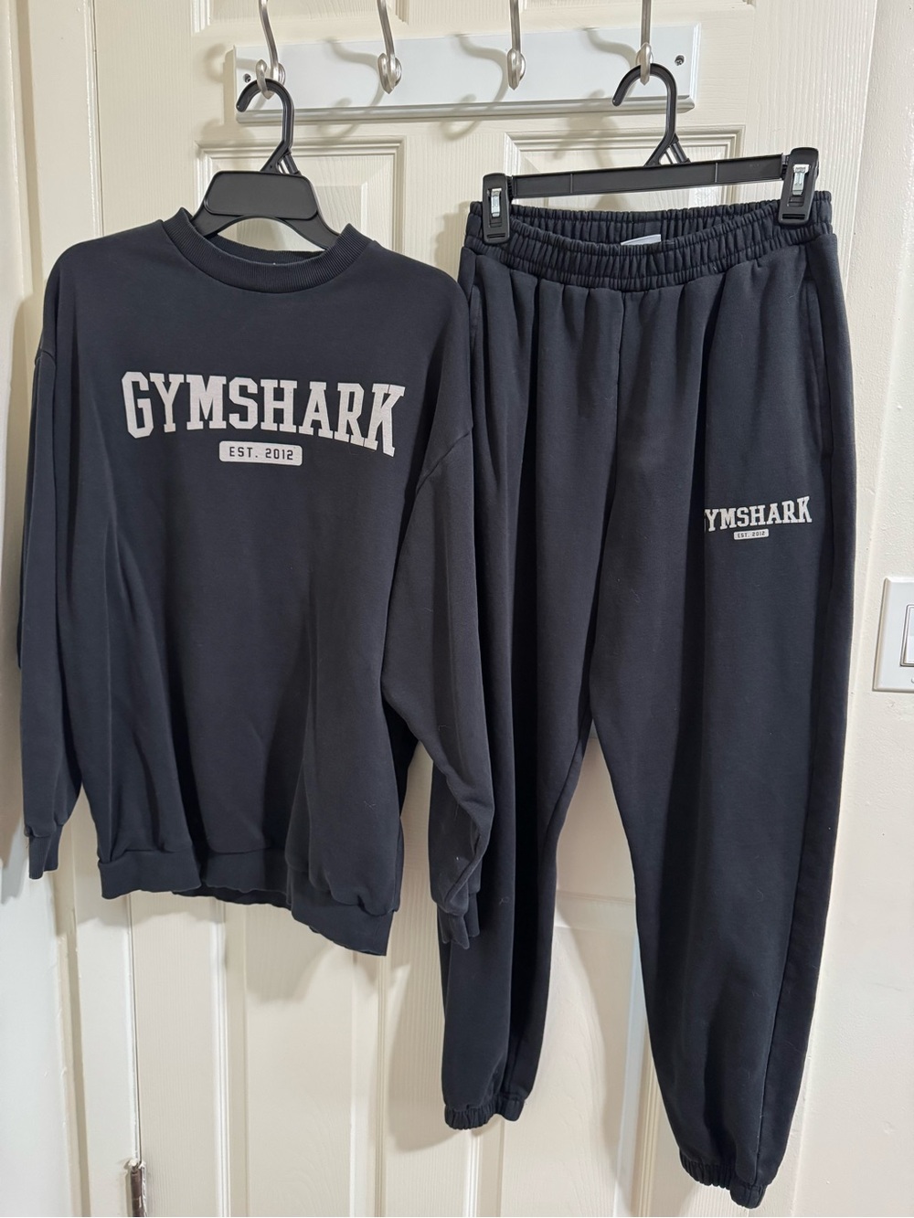 Gymshark Women’s Oversized Black Sweatshirt & Jogger Set